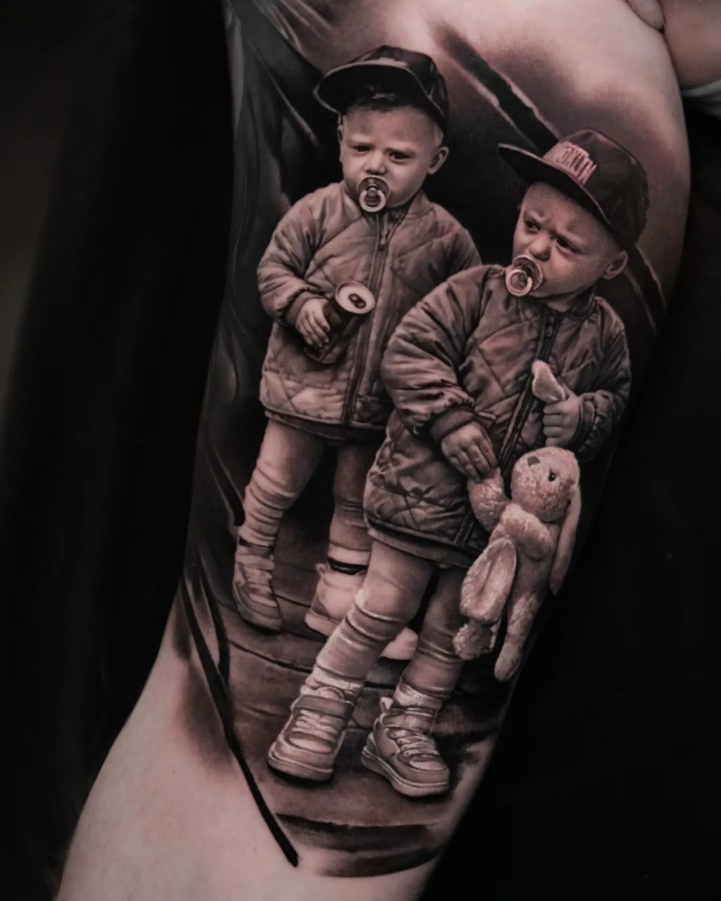 Realismus s/w Tattoo Beispiel – 13 Tattoo Fürth & Nürnberg